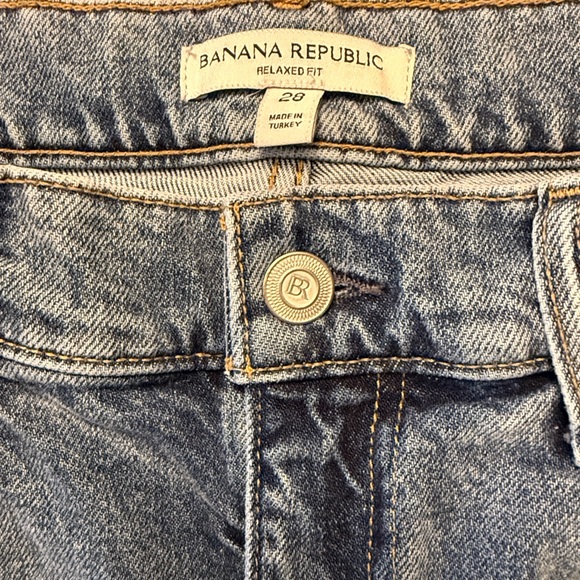 Banana Republic Relaxed Fit Jeans - Picture 3 of 7